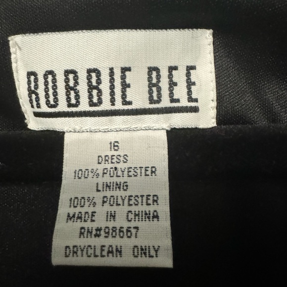 Black knee length cocktail dress - Picture 2 of 3